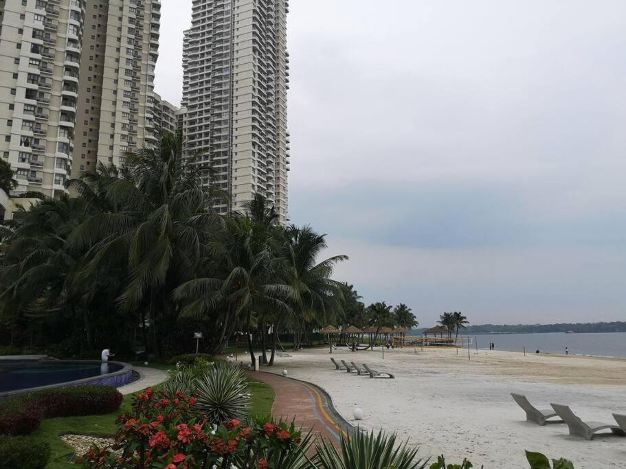 Country Garden Bay Point Homestay By Easyhomestay 조호르 바루 외부 사진